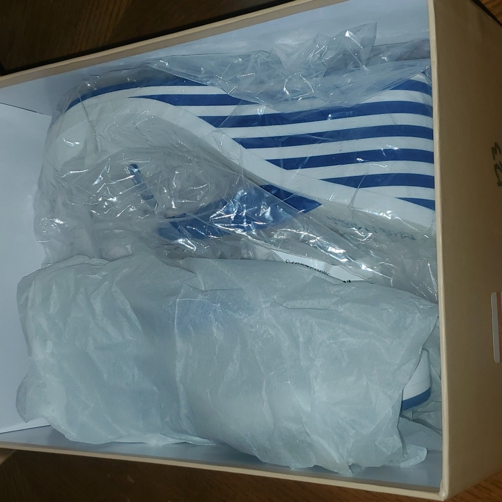 MICHAEL Michael Kors Cobalt Judy Wedge Thong Sandal Size 7.5 - Picture 12 of 12